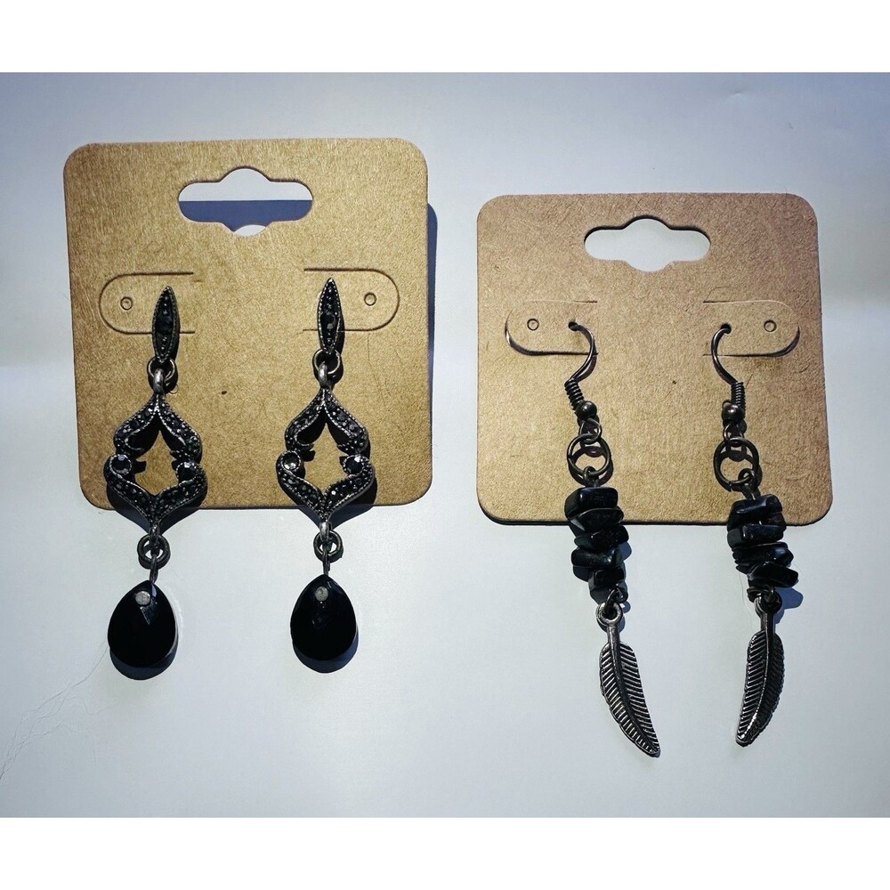 Earrings 🖤 two pairs of black and silver-tone dangle earrings chandelier feather
